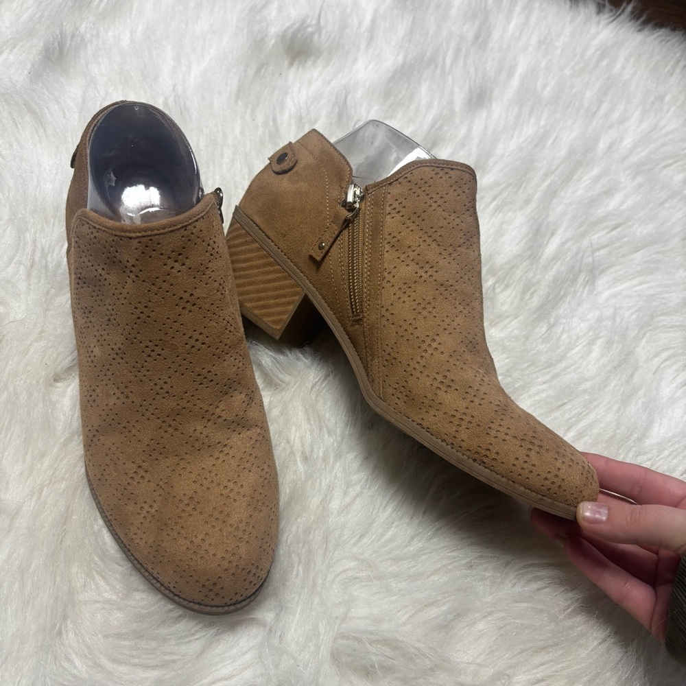 Dr.Scholl’s Tan Faux Leather with All-Over Perforation Booties size Women’s 8.5
